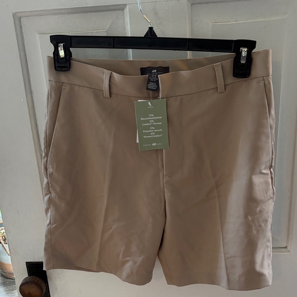 H&M Men's Beige Flat Front Shorts
